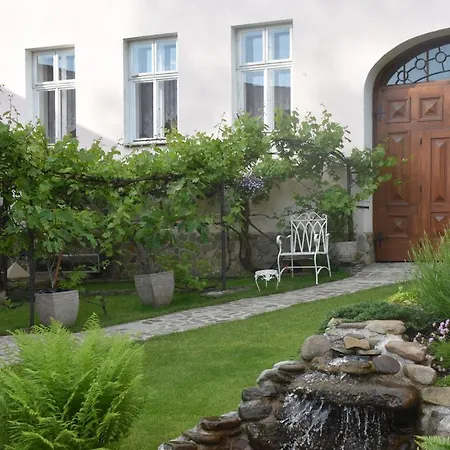 Lovecký Na Náměstí Ve Frenštátě Pod Radhoštěm *