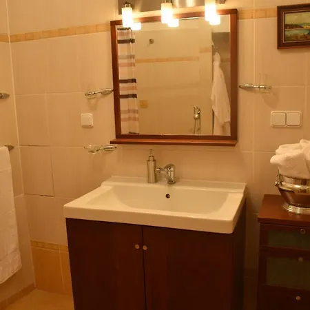 Lovecky Na Namesti Ve Frenstate Pod Radhostem Frenštát pod Radhoštěm